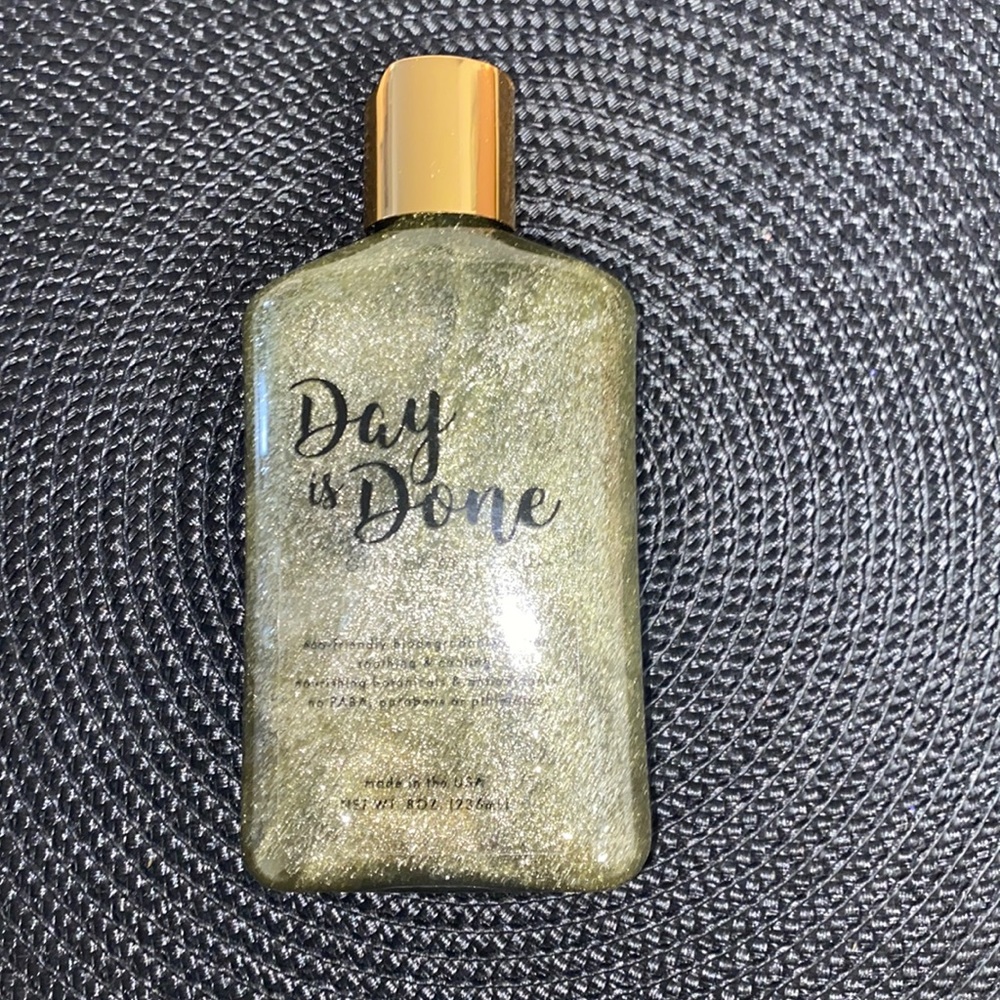 Glitter after sun care